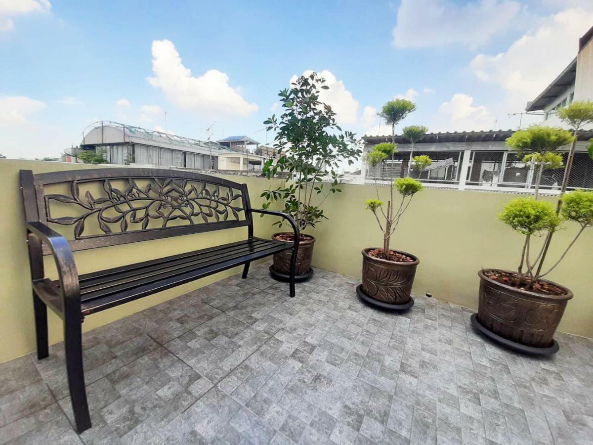 Chaiwat Guesthouse Bangkok Eksteriør bilde